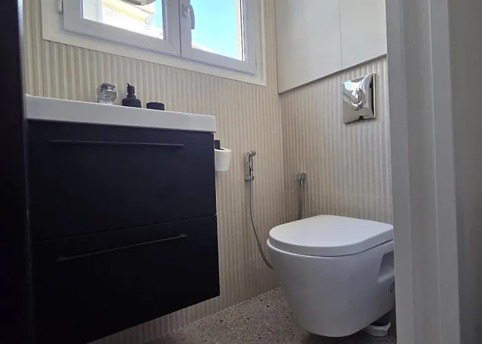 Deux Pieces Cosy, Front De Mer, Terrasse Et 2 Sdb * Антиб