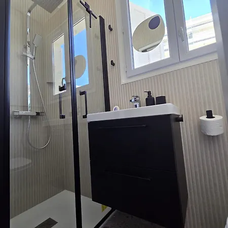 Deux Pieces Cosy, Front De Mer, Terrasse Et 2 Sdb Appartement Antibes