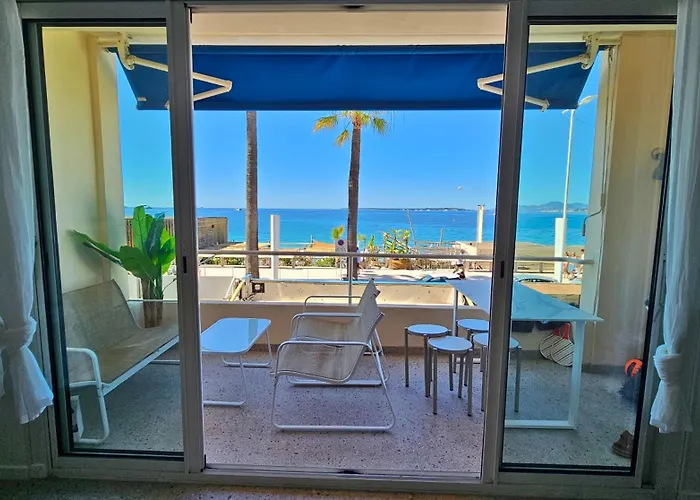 Deux Pieces Cosy, Front De Mer, Terrasse Et 2 Sdb * Antibes